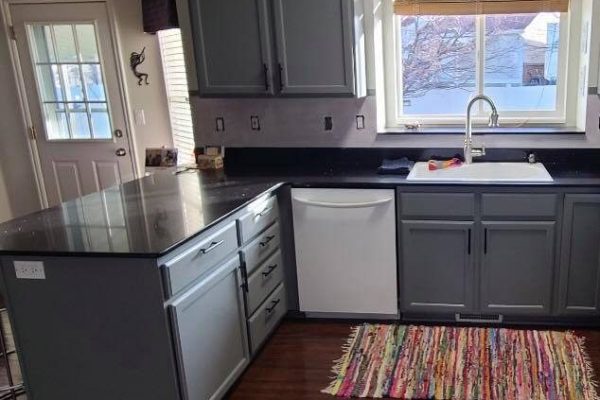 Revamp your kitchen cabinets with professional cabinet painting in Utah County and the surrounding areas from Canyon Painters.